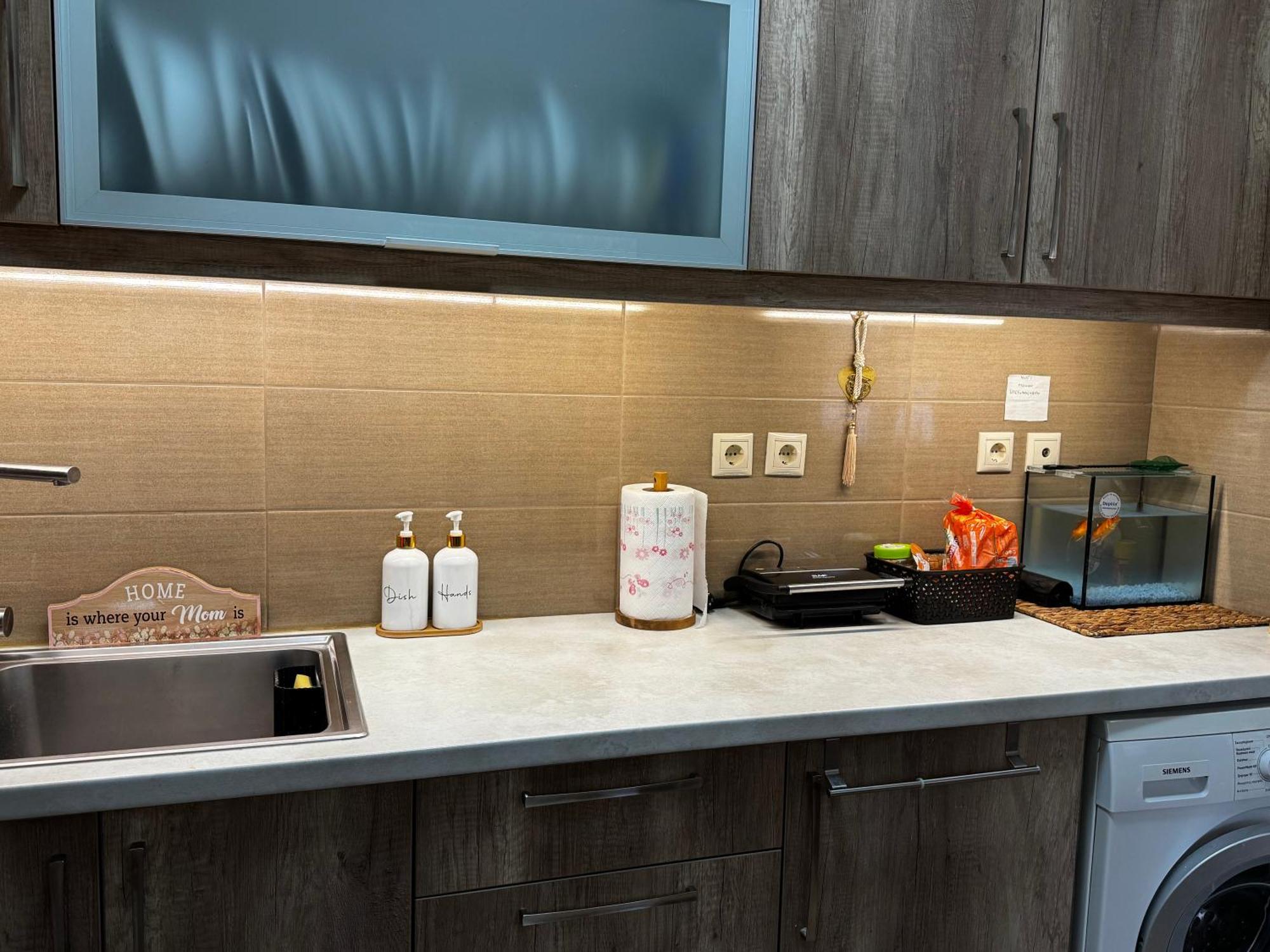Hill View Apartment Near Acropolis أثينا المظهر الخارجي الصورة